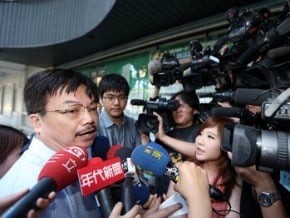 濕鈔烘乾 清點總額1800萬