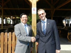 台助斯國建置 無線網路啟用