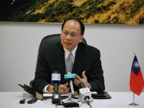 駐加代表劉志攻訪多倫多僑界