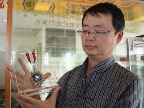 胡璉孫證實 祖父勳章是真的