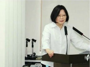 蔡英文：建構經濟新模式有急迫性