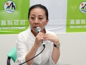 張花冠談病情 左胸良性瘤