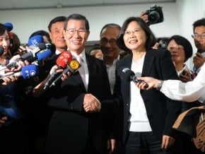 小英基金會演講　蕭萬長：拚經濟超越藍綠