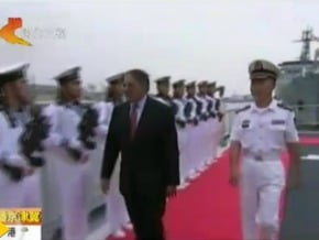 美防長訪北海艦隊 登軍艦潛艇