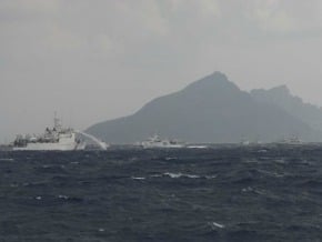 台日百船水戰 釣島過招30分鐘