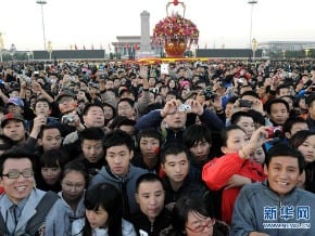 中國十一國慶日 天安門掃出8噸垃圾