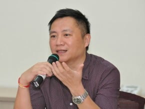 莫言獲諾貝爾文學獎 王丹恭喜