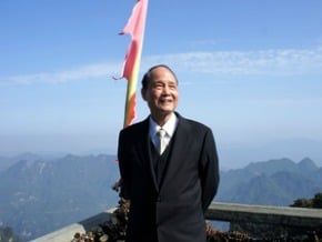 林中森抵鄂：上任未滿月訪陸體驗深