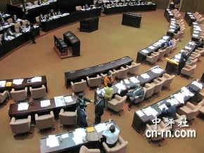 退休公務員年終慰問金案<br />藍營護航成功 政院重新檢討