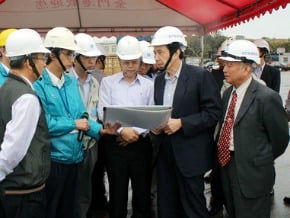 馬總統視察金門 促加速建設