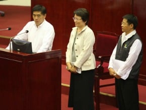 免試疑淪專利 郝：請政風處查
