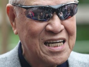 李登輝籲政府還李元簇退休金