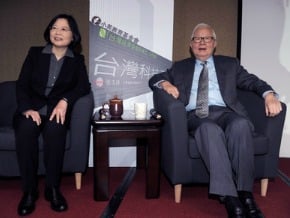 蔡英文邀張忠謀演講談經濟