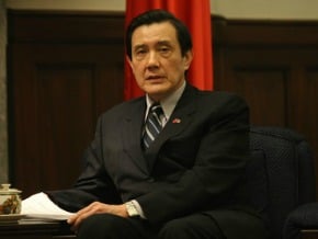 總統：不排除續向美採購武器