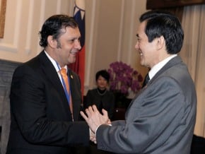 總統見巴國訪賓　盼續仗義執言