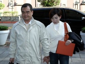 賄款兜不攏 沈若蘭泣訴翻供