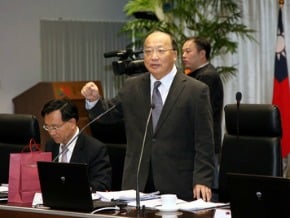胡志強術後調養 避免公開行程