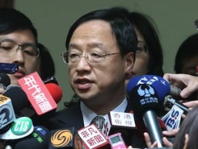 不在籍公投 江揆：樂觀其成<br />郭正亮歎：綠動作慢半拍，又被將一軍