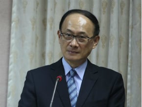 林芳郁：扁痔瘡開刀 術後良好