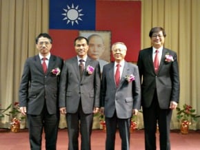 呂學錦卸任 李炎松提鐵三角 撐起中華電