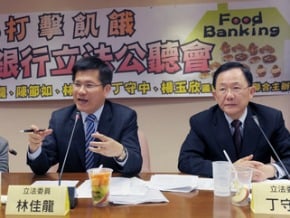 蕭家淇：推食物銀行 修法較快
