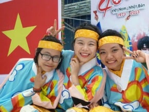 建交40年 越日春祭熱鬧舉行