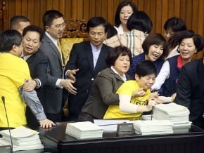 核四公投案交協商 冷凍1個月