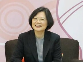 蔡英文：如大家支持我選總統就考慮了
