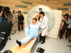 來台健檢 陳光標開唱