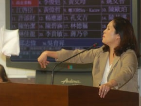 高金素梅：政府對原住民如強盜
