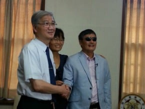 陳光誠：陸生來台求學如排毒