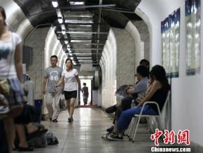 新火爐！ 福州破40℃ 躲防空洞避暑