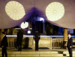 安倍知會中國 戰敗日不拜靖國