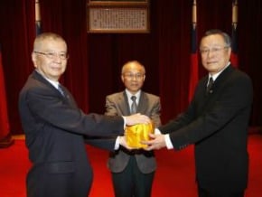 國防部長交接 嚴明上任