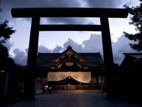 安倍「顧慮美國」放棄戰敗日拜靖國<br />林泉忠：安倍今講話或有玄機