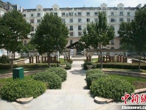 英媒：杭州巴黎小鎮淪「鬼城」
