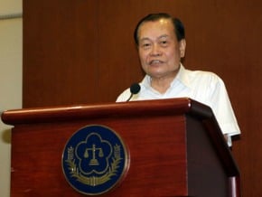 被逼退？法務部長曾勇夫請辭