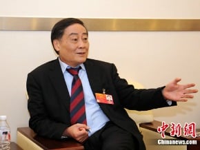 富豪節儉重隱私 寧用智障機