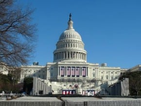 美國參議院就債務協議做最後努力