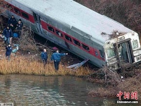 紐約火車出軌 至少4死63傷
