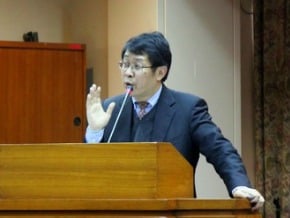 三度闖關 蔣偉寧終於上台報告 