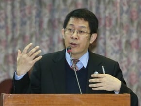 教長和校長都說學生占立院不對