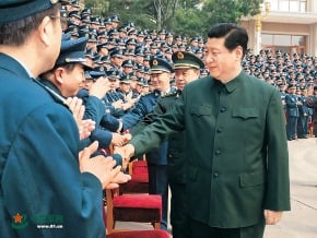 習近平：加快建設空天一體、攻防兼備的強大空軍