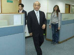 蘇貞昌：力推補正公投法