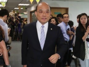 蘇最後中執會氣氛火爆 險上演「霸佔主席台」