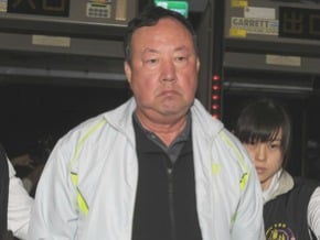 爭議不斷的葉世文 為何還能坐大位