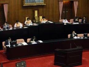 協商無結論 院會上午議事空轉<br />綠杯葛立法院會 藍改排後天審自經區