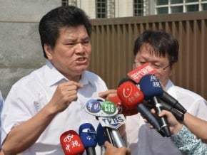 大統混油 高振利二審判12年