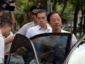 江宜樺應訊近2小時離開 不發一語