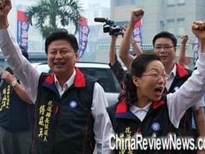 傅?萁妻子徐榛蔚 登記參選花縣長